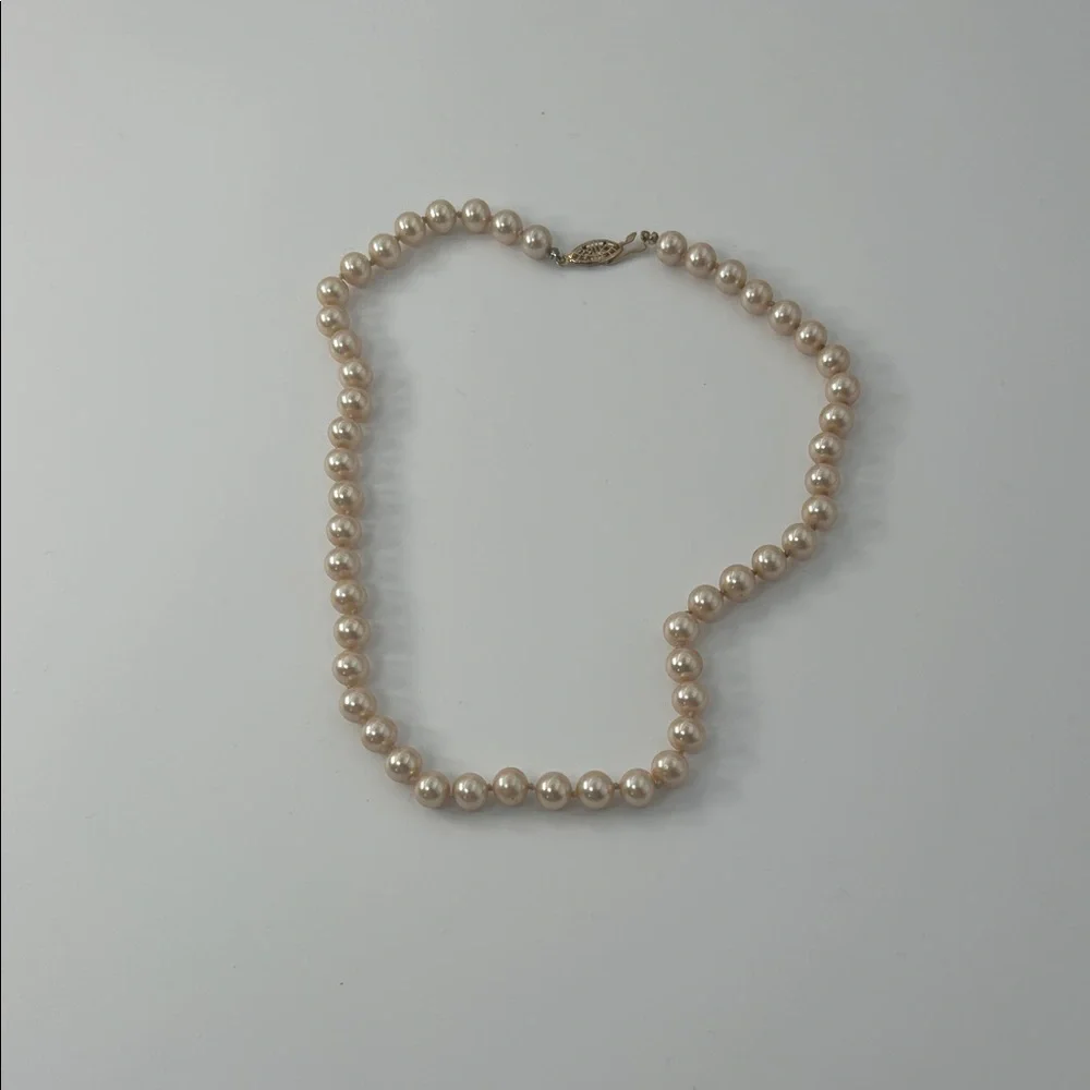 Classic Cream Pearl Necklace - Picture 7 of 16